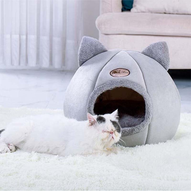 Winter Warming Cat House